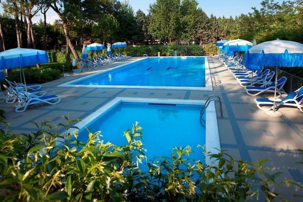 Aparthotel La Pineta Lido di Jesolo Zewnętrze zdjęcie